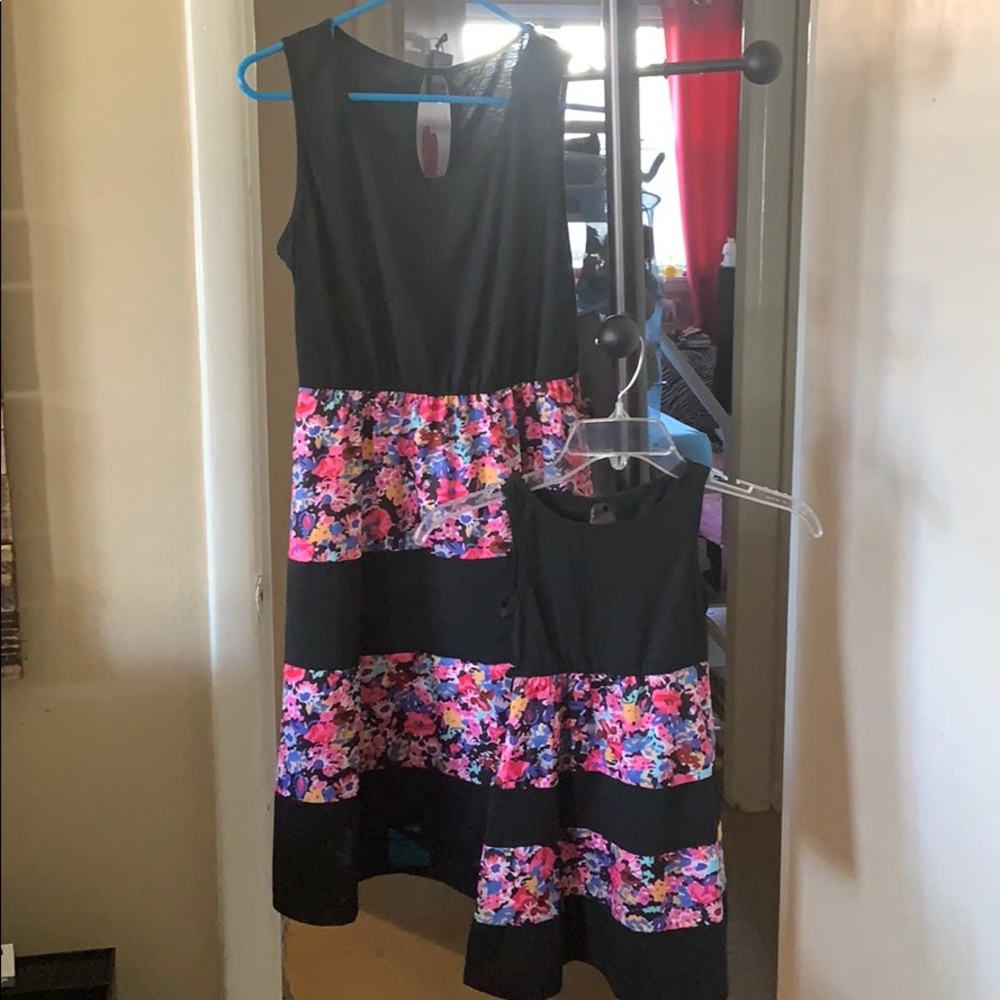 Identical mom/daughter dresses black/multi flowers